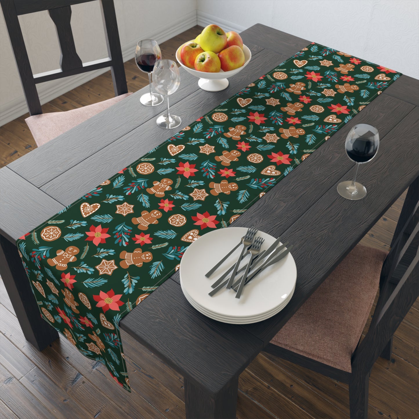 English Alt Text: "Fantasiapiparit / Gingerbread Fantasy Table Runner - Charming Table Decor - Designed in Turku, Finland by Print N Stuff." Finnish Alt Text: "Fantasiapiparit / Gingerbread Fantasy Pöytäliina - Viehättävä pöytäkoriste - Suunniteltu Turussa, Suomessa Print N Stuffin toimesta.